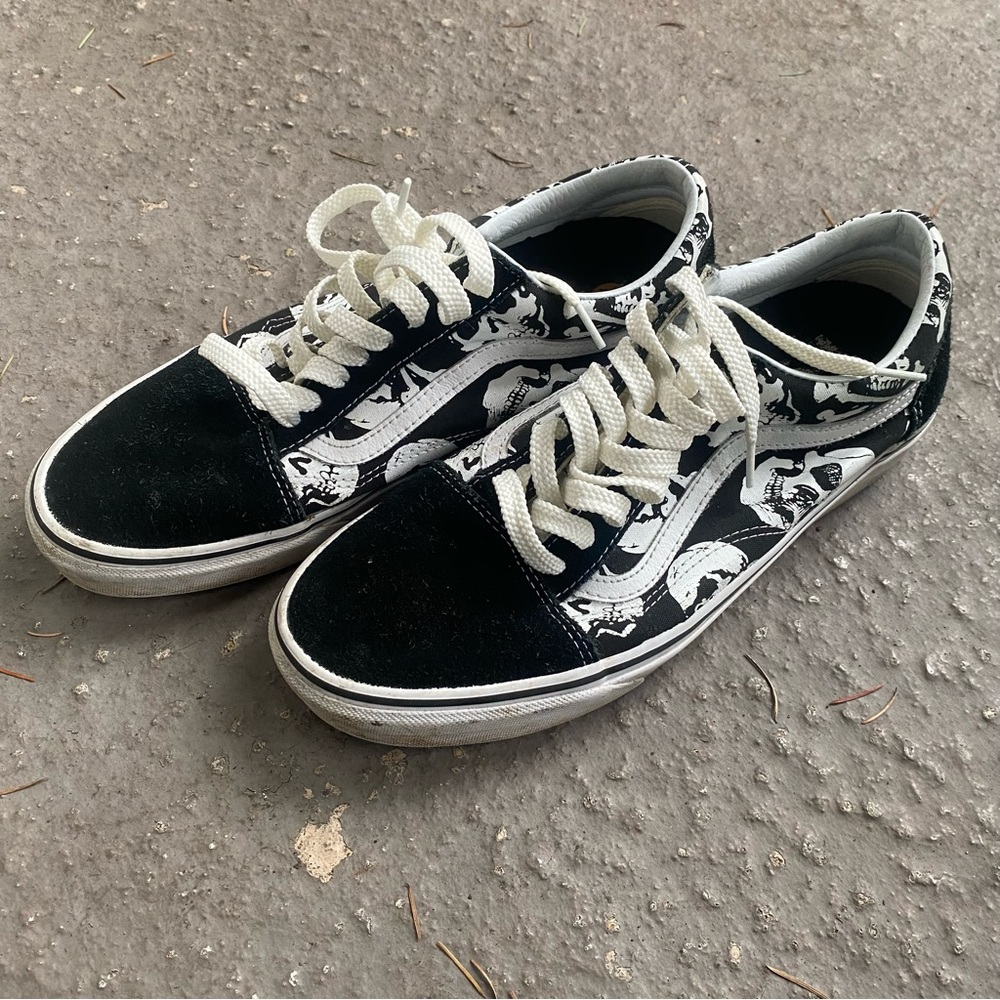 Black Vans